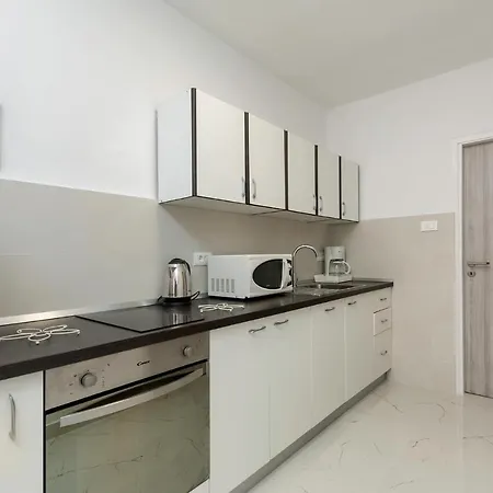 Apartment Mandic *